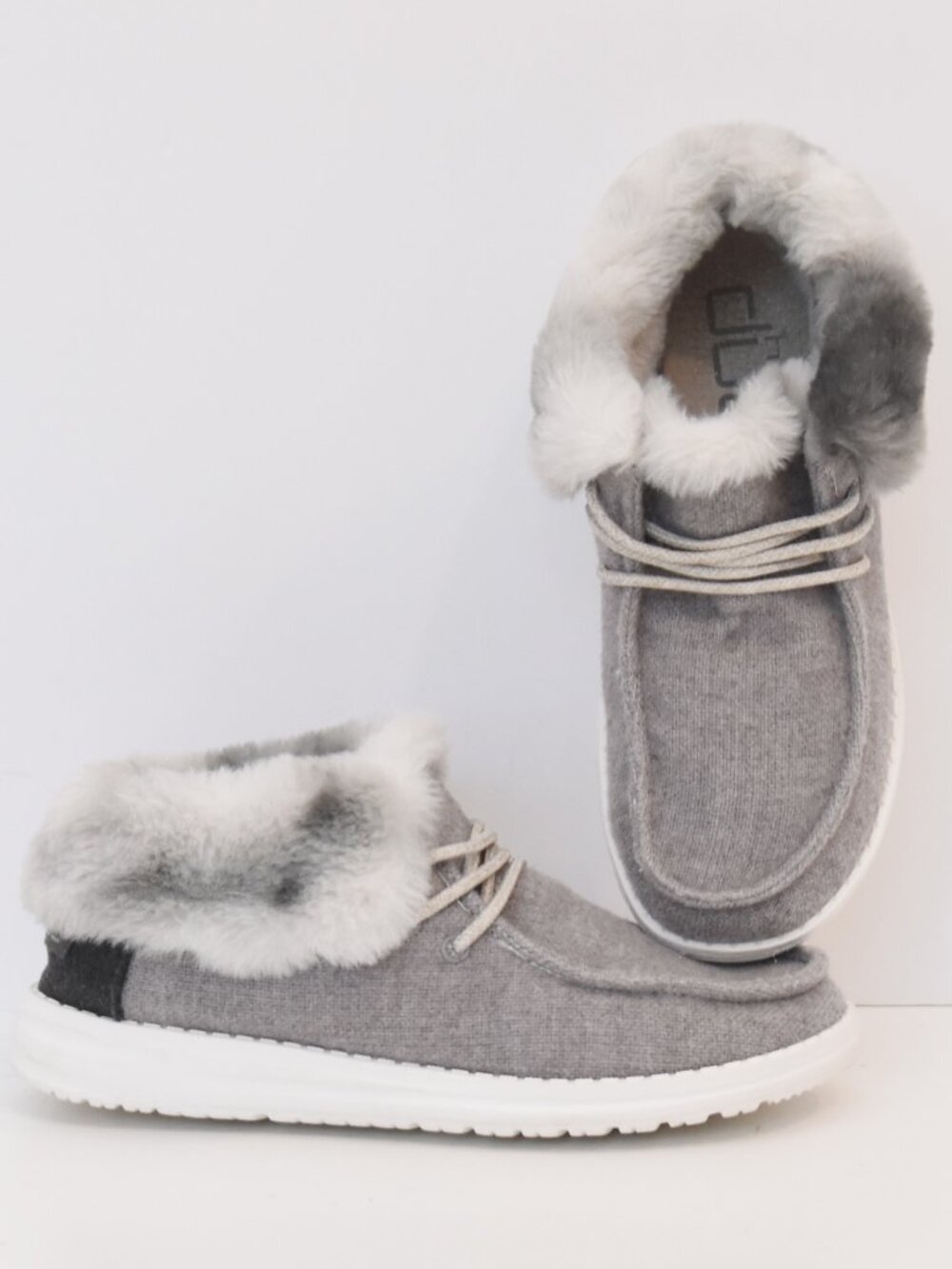 Hey Dude Wendy Fold Stitch Cozy Women's Size 6 Gray Faux Fur Lined Loafers